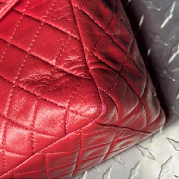 Chanel Lambskin Classic Maxi Flap in Red SHW - Picture 4 of 12